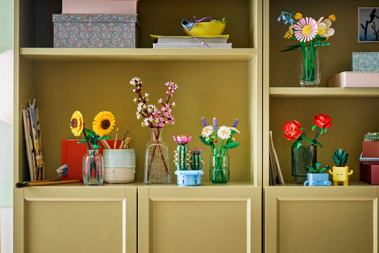 Botanical Collection: Flowering Cactus Building Kit