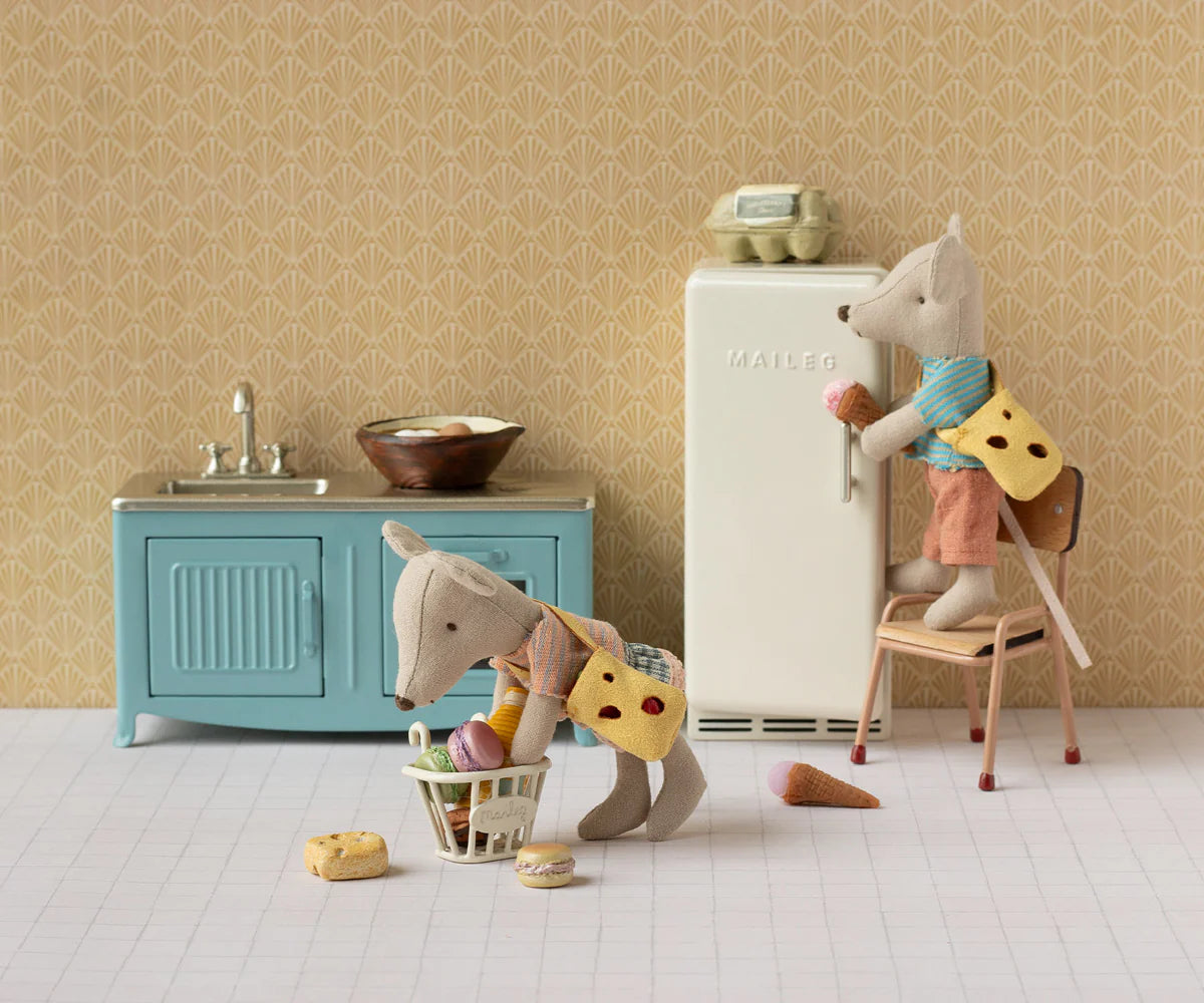 Little Sibling Mouse Clothes