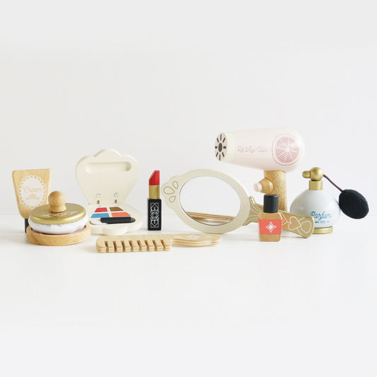 Wooden Vanity Star Beauty Kit