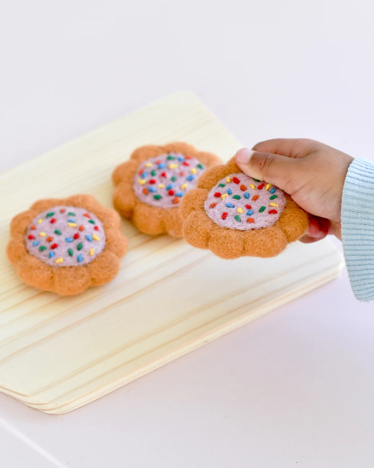 Felt Baked Goods - 100s & 1000s Biscuit