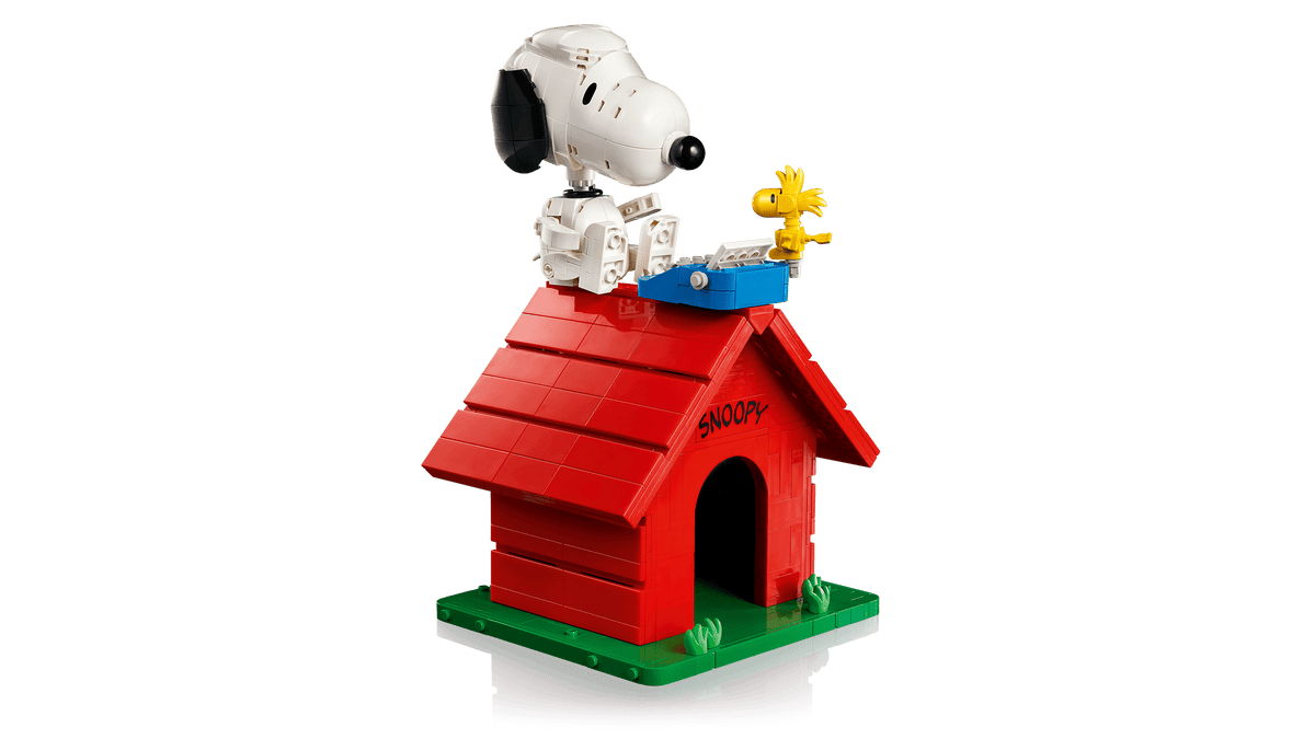 Peanuts: Snoopy's Doghouse Building Set