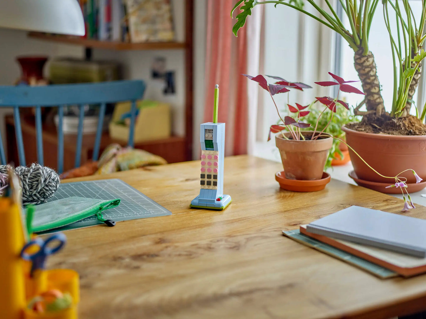 Creator: Retro Telephone Building Set