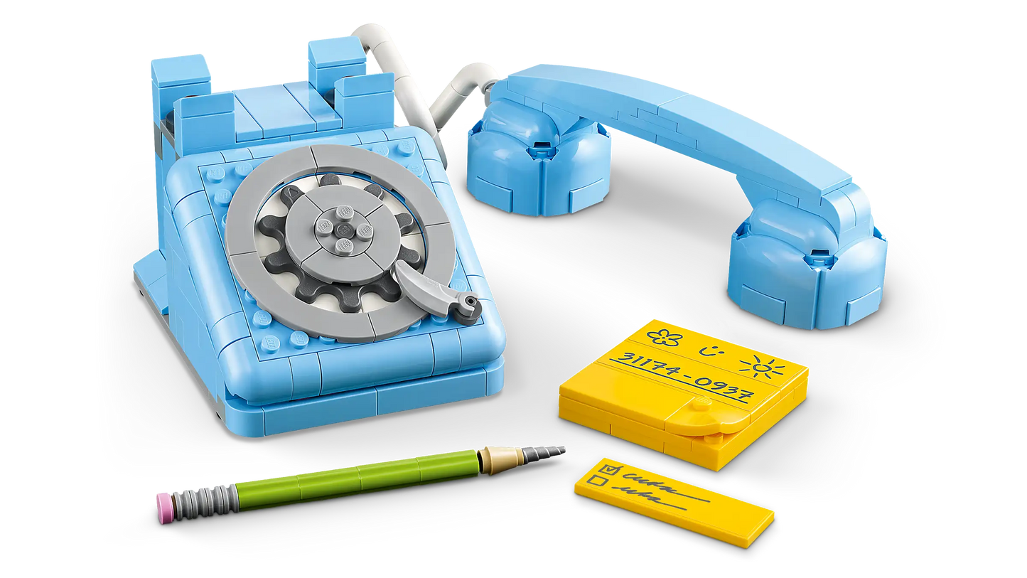 Creator: Retro Telephone Building Set