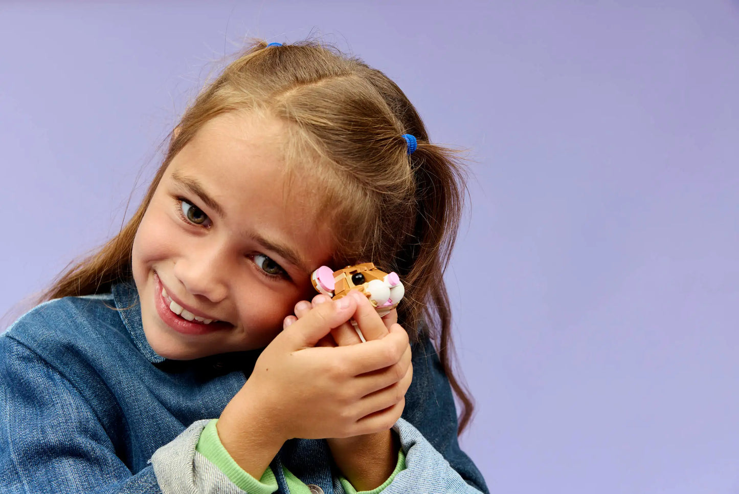 Creator: Cute Hamster with Flower Building Set