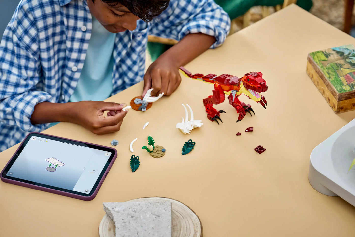 Creator: Fierce Dinosaur Building Set