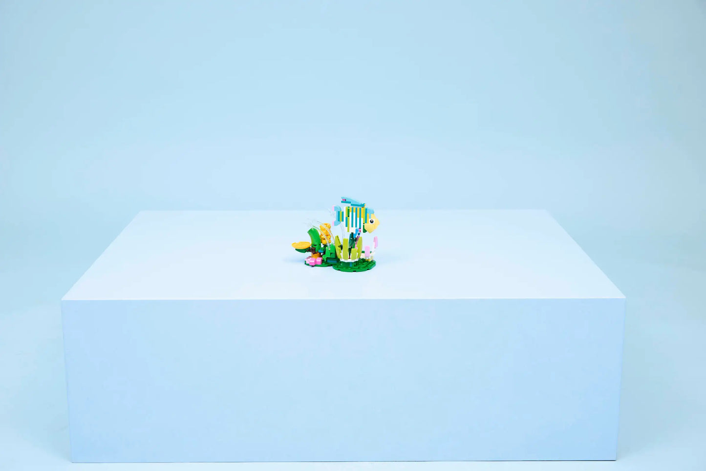 Creator: Wild Animals - Colourful Hummingbird Building Set