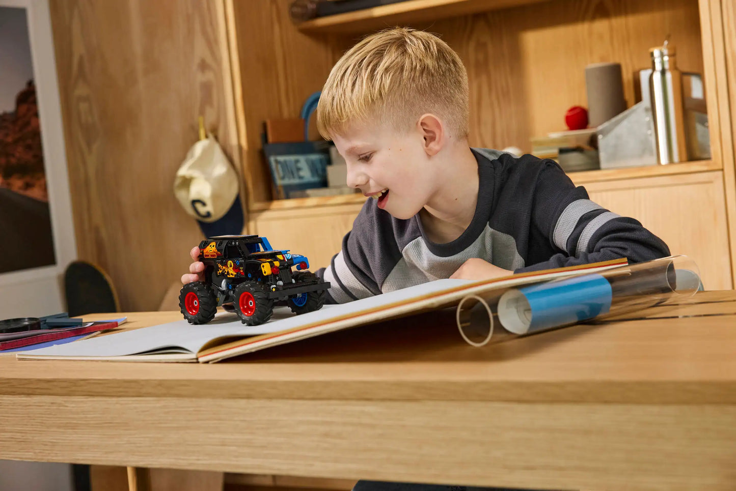 Technic: Monster Jam™ Grave Digger™ Fire and Ice Building Set