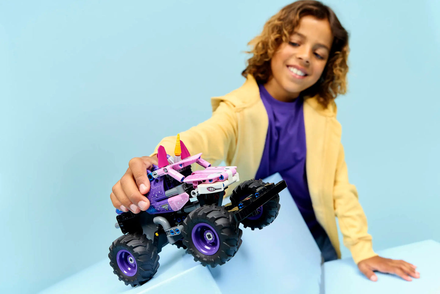 Technic: Monster Jam™ Sparkle Smash™ Pull-Back Building Set