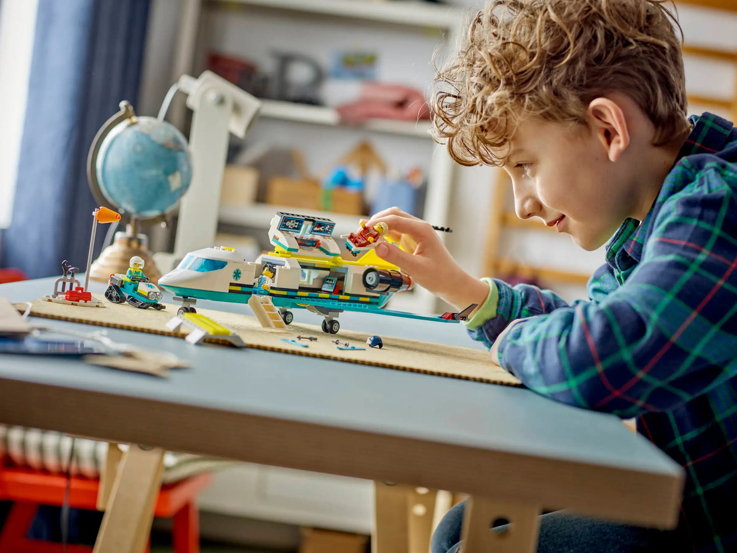 City: Emergency Air Ambulance Airplane Building Set