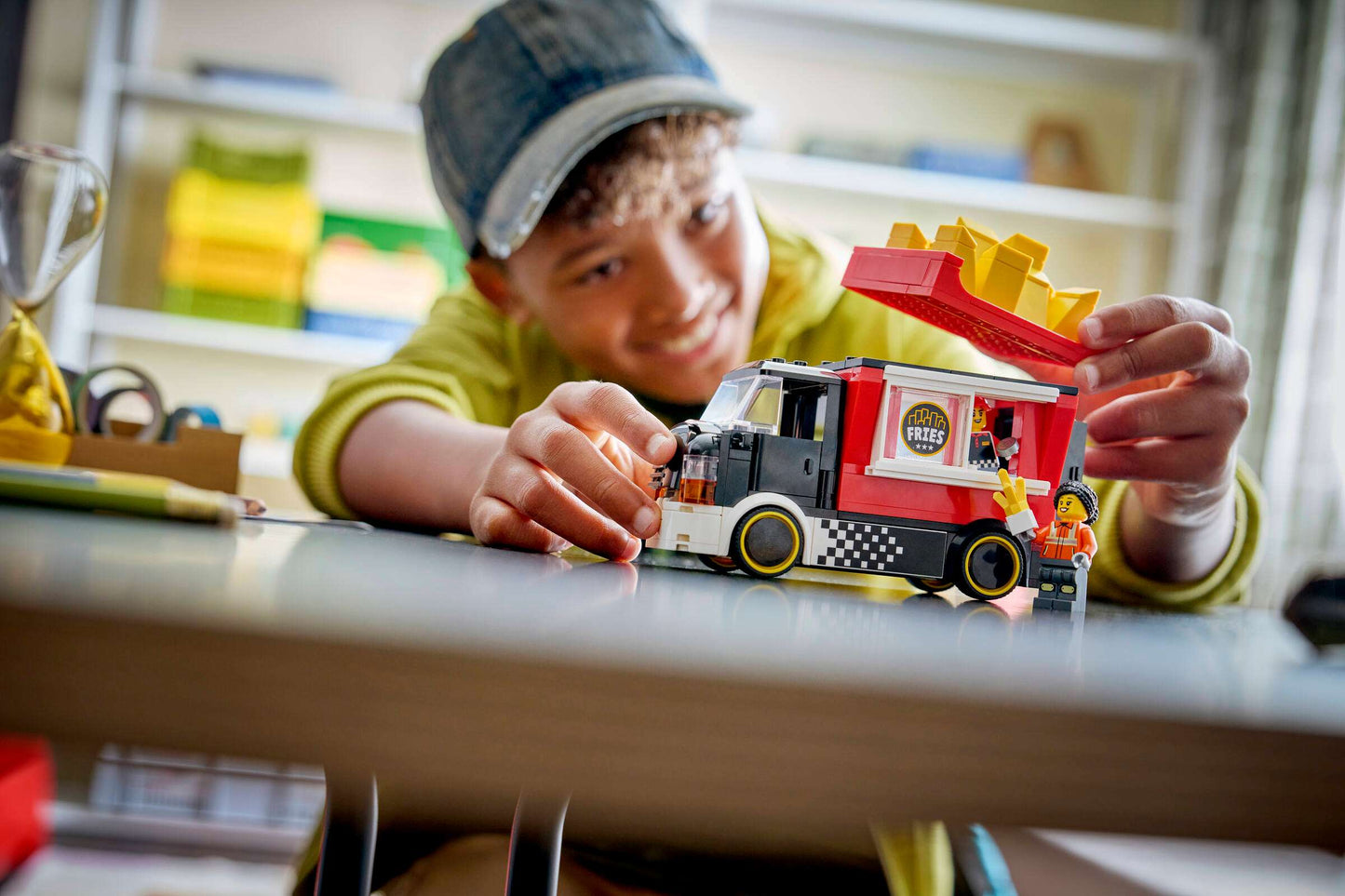 City: Fries Food Truck Building Set