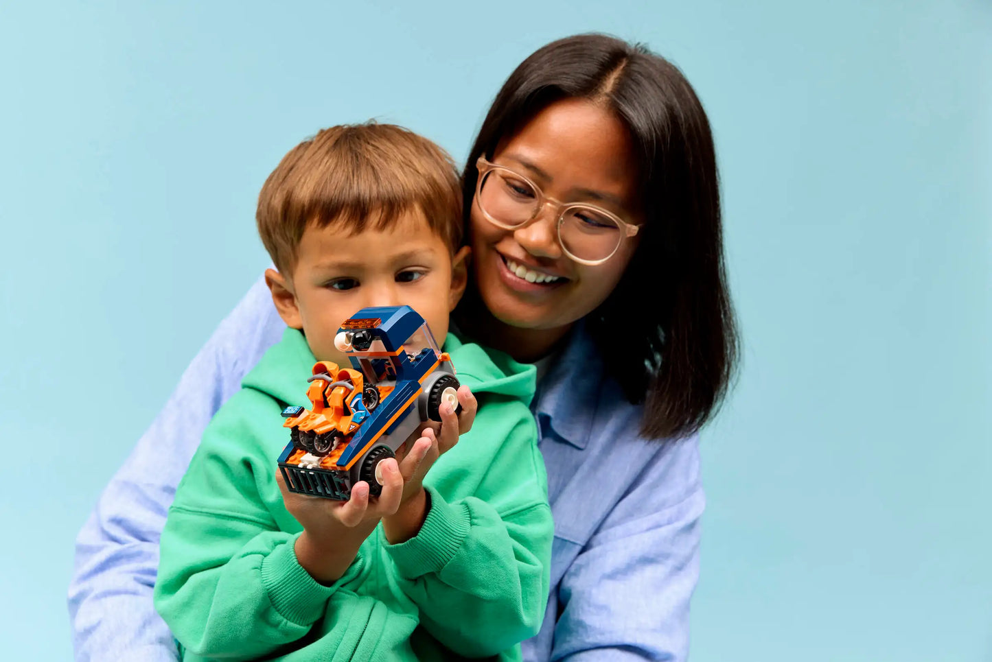 City: Motorcycle Transporter Building Set