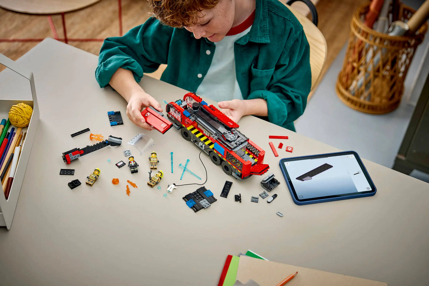 City: Airport Fire Truck Building Set