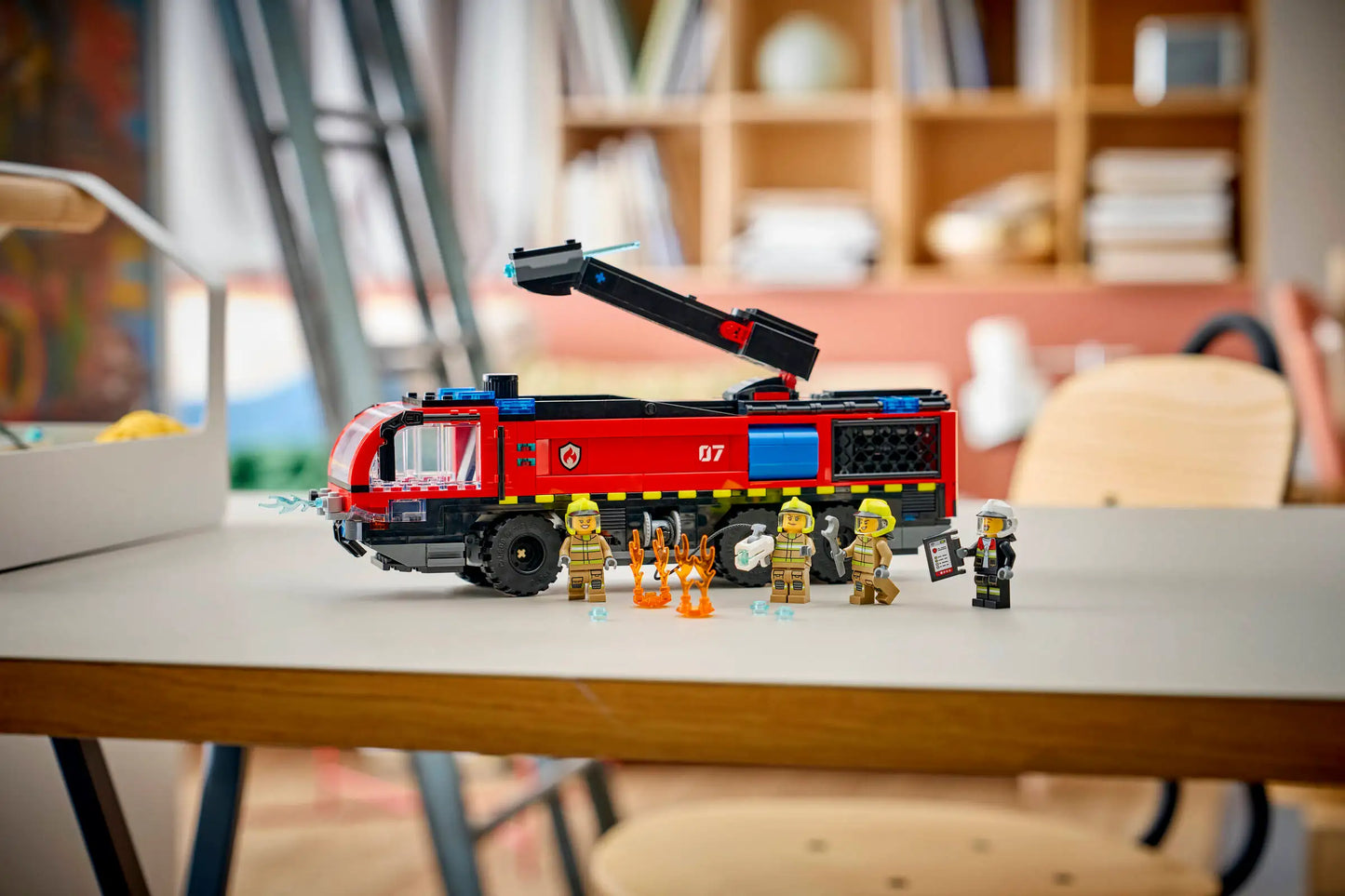 City: Airport Fire Truck Building Set