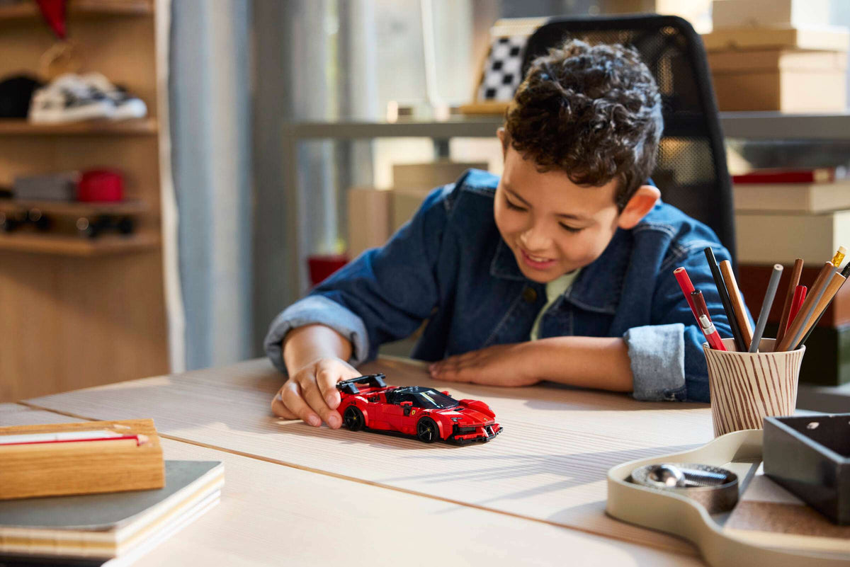 Speed Champions: Ferrari SF90 XX Stradale Sports Car CS Building Set