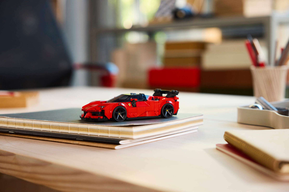 Speed Champions: Ferrari SF90 XX Stradale Sports Car CS Building Set