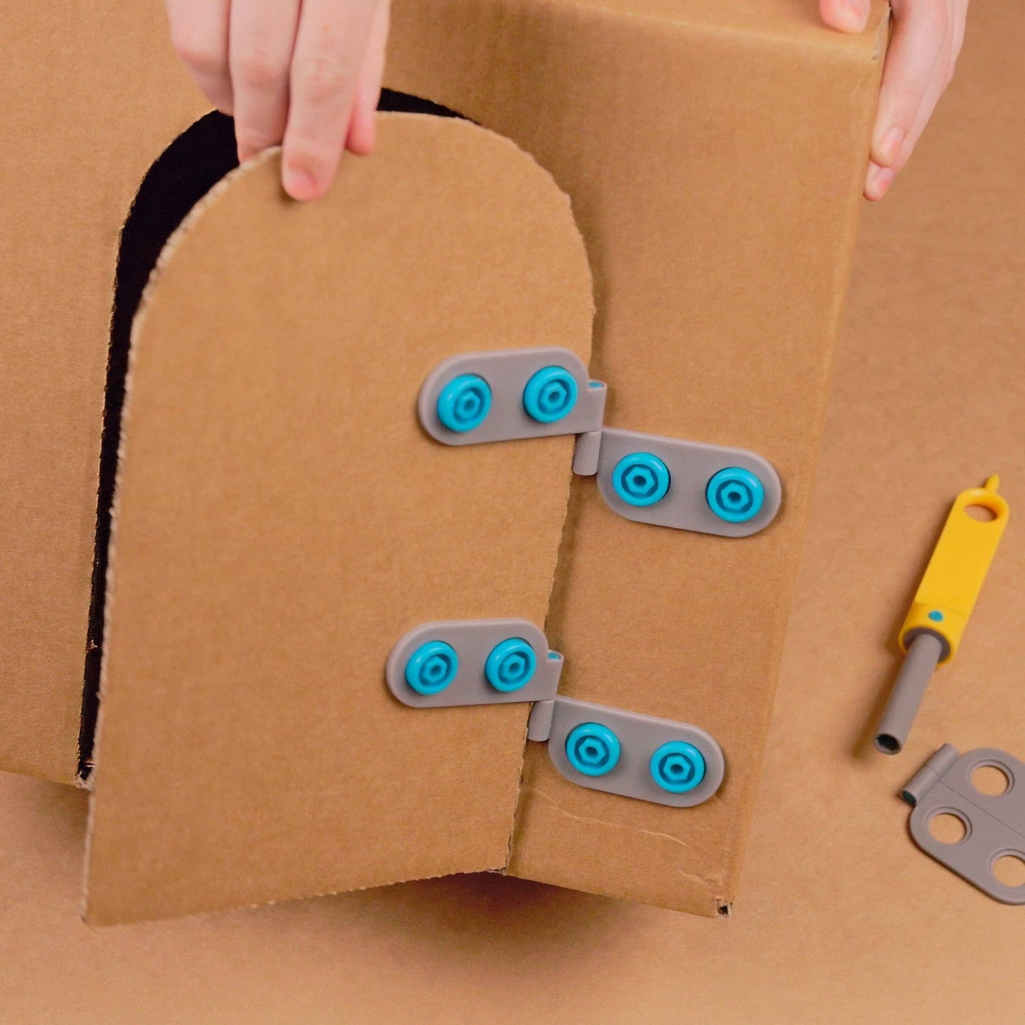 Spin-Hinge Cardboard Building Tool