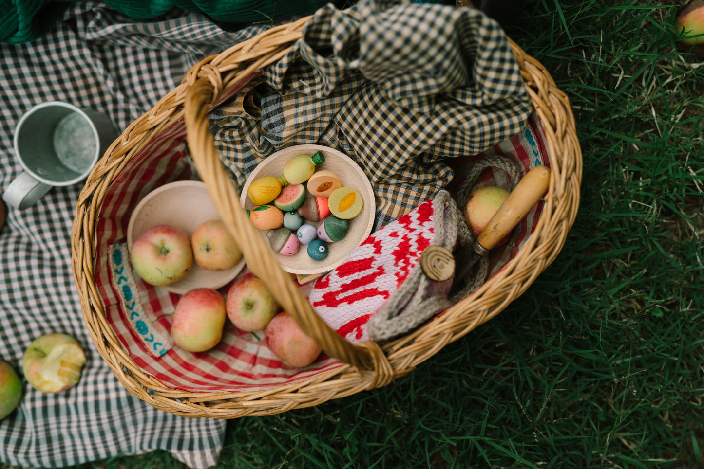 Wood Fruits