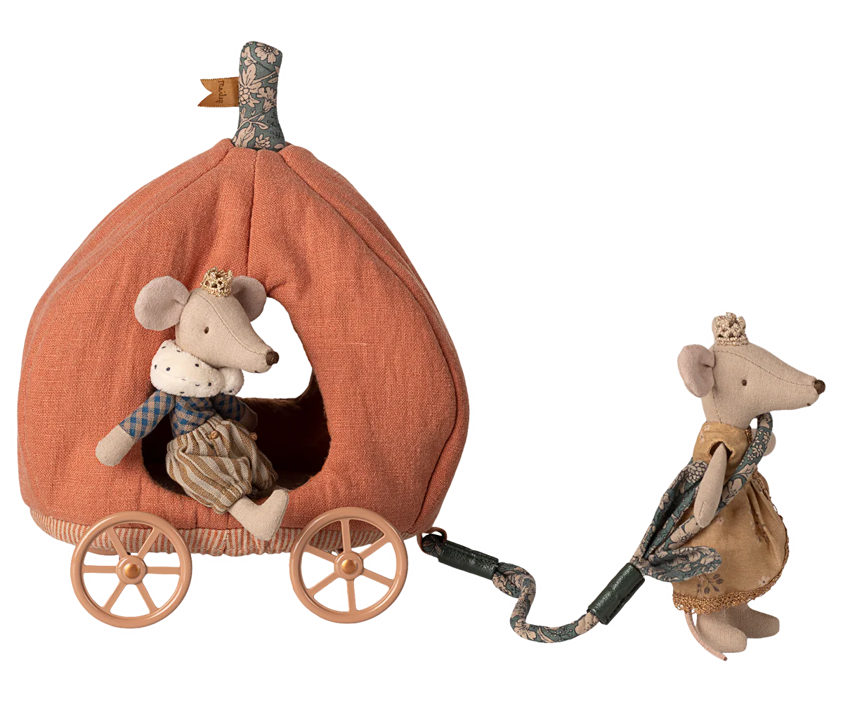 Pumpkin Carriage for Mouse