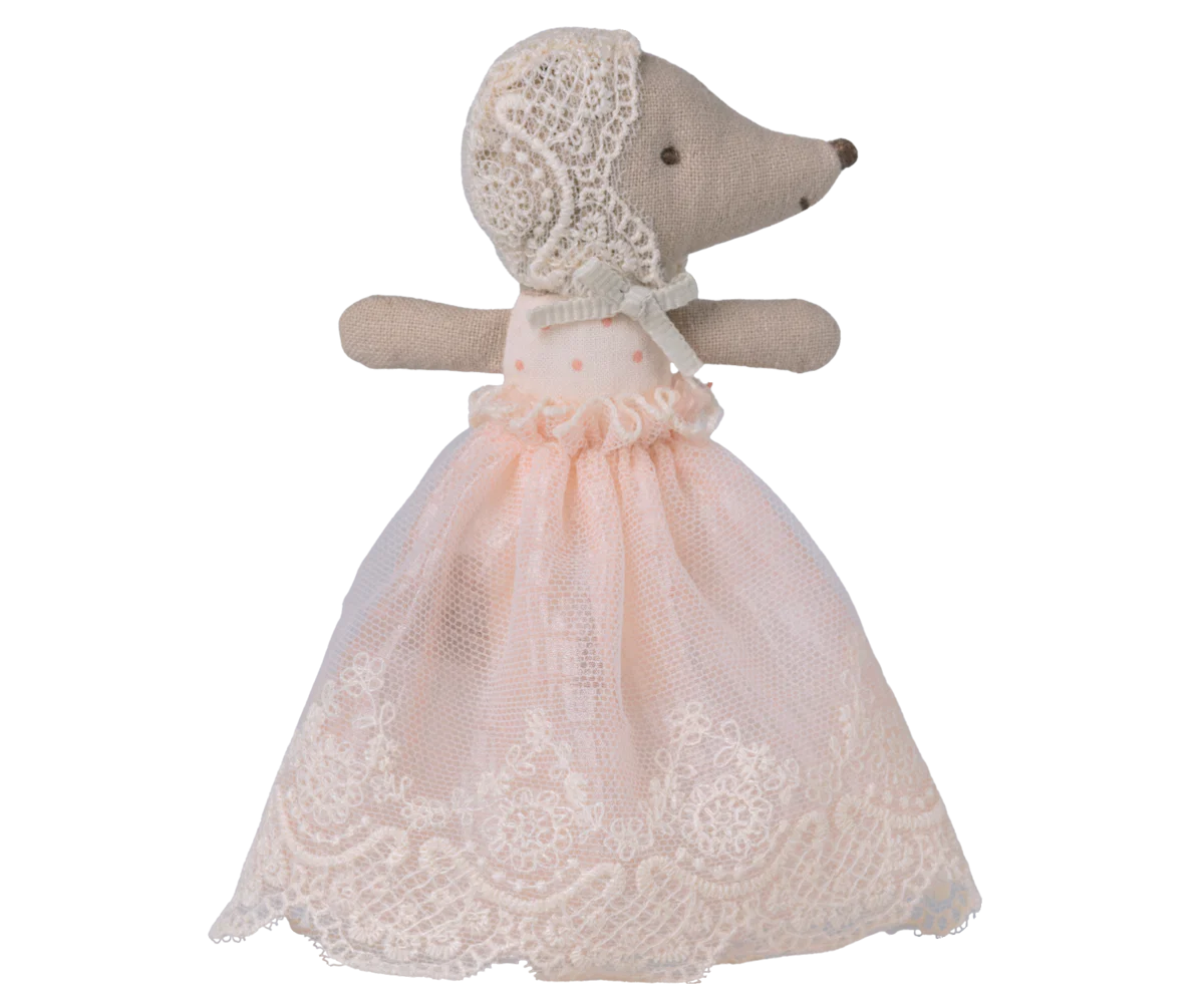 Baby Mouse in Gown