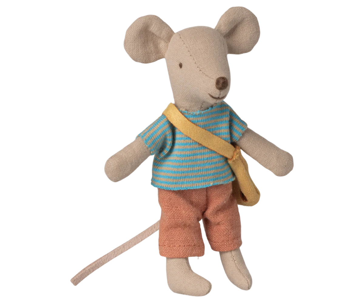 Little Sibling Mouse with Bag