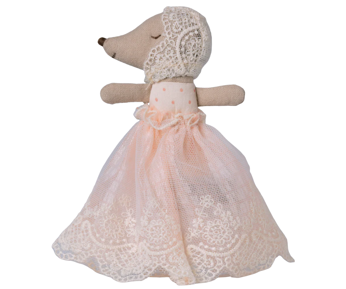 Baby Mouse in Gown
