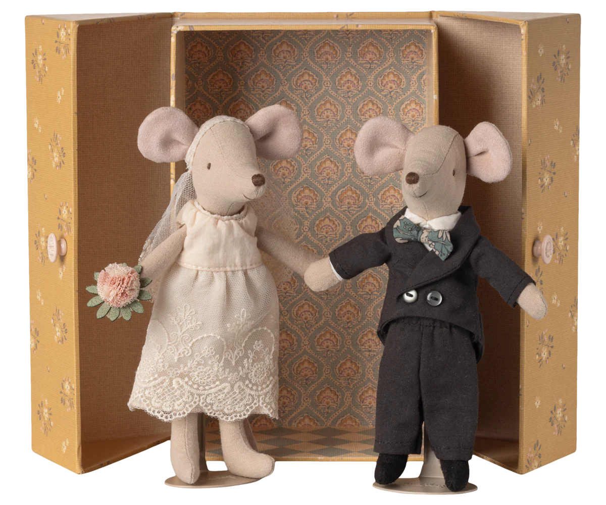 Wedding Mice Couple in Box