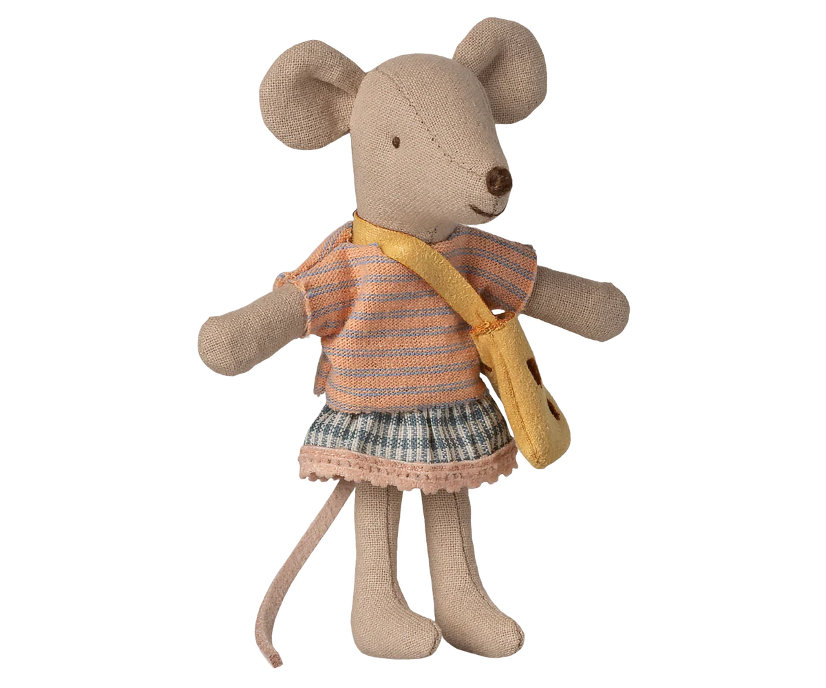 Little Sibling Mouse with Bag