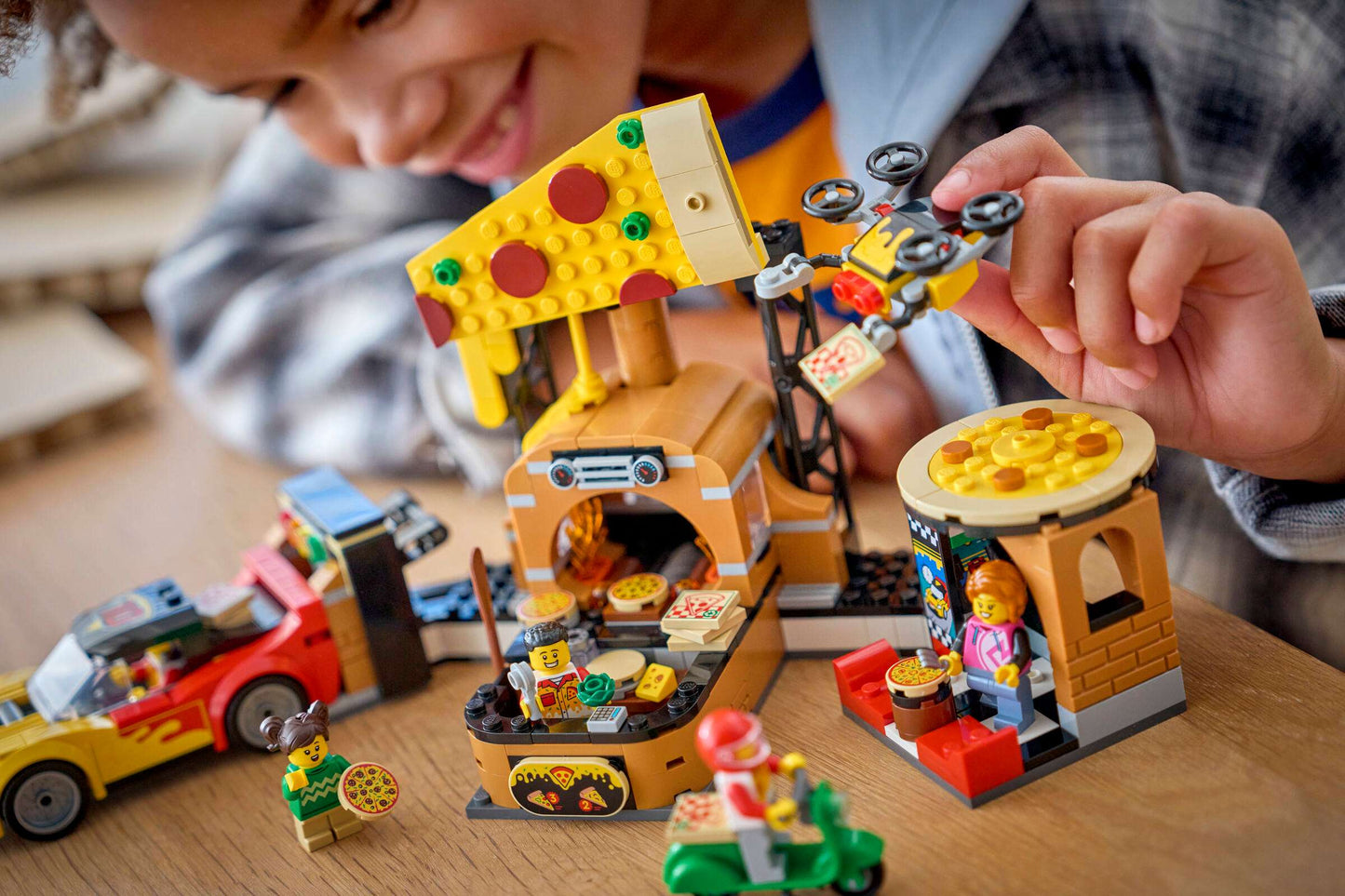 City: Pizza Delivery Experience with Vehicles Building Set