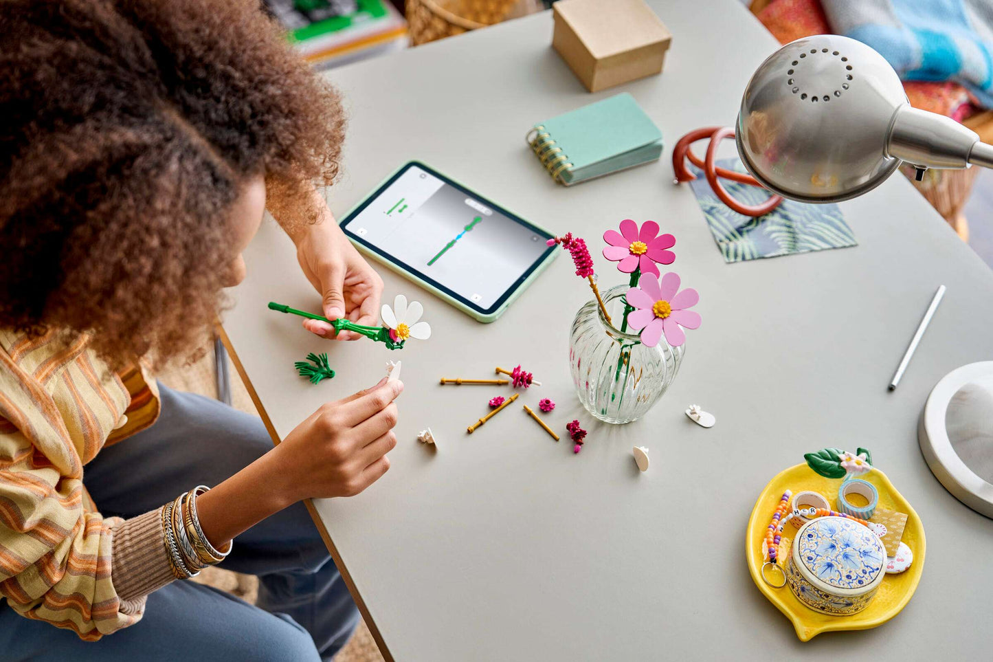 Botanicals: Cosmos Flowers Building Set
