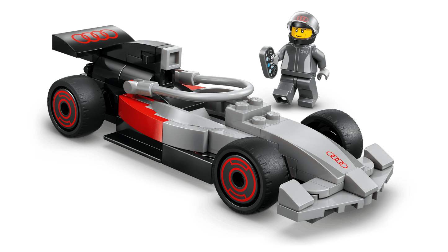 City: F1® Display Truck with Audi F1® Race Car Building Set
