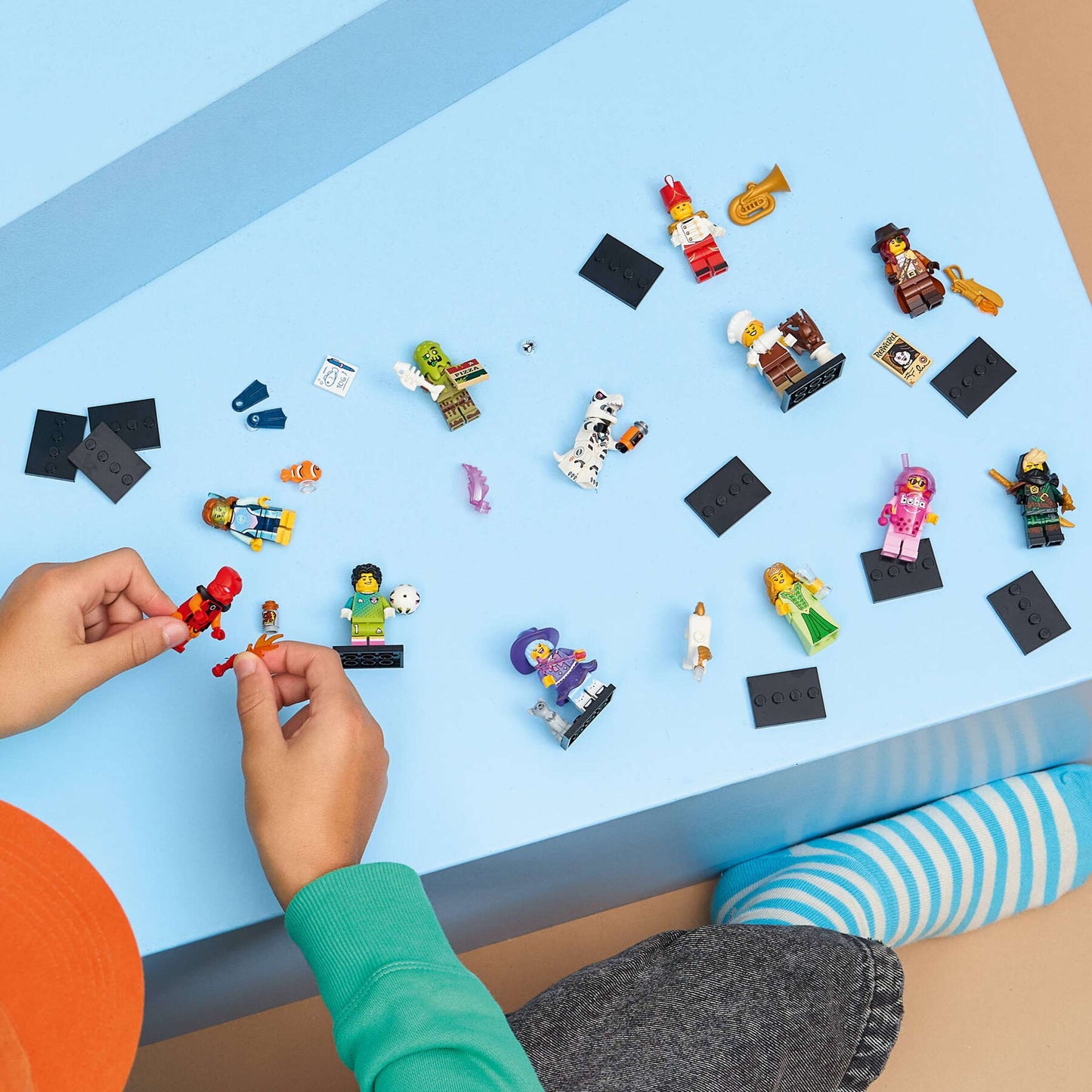 Minifigures: Series 29