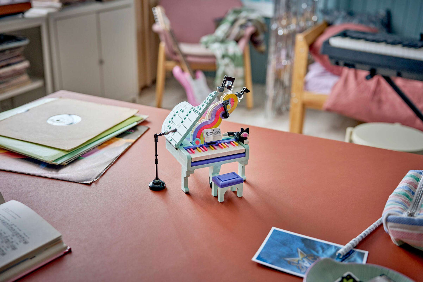 Creator: Music Decor Piano with Cat Building Set