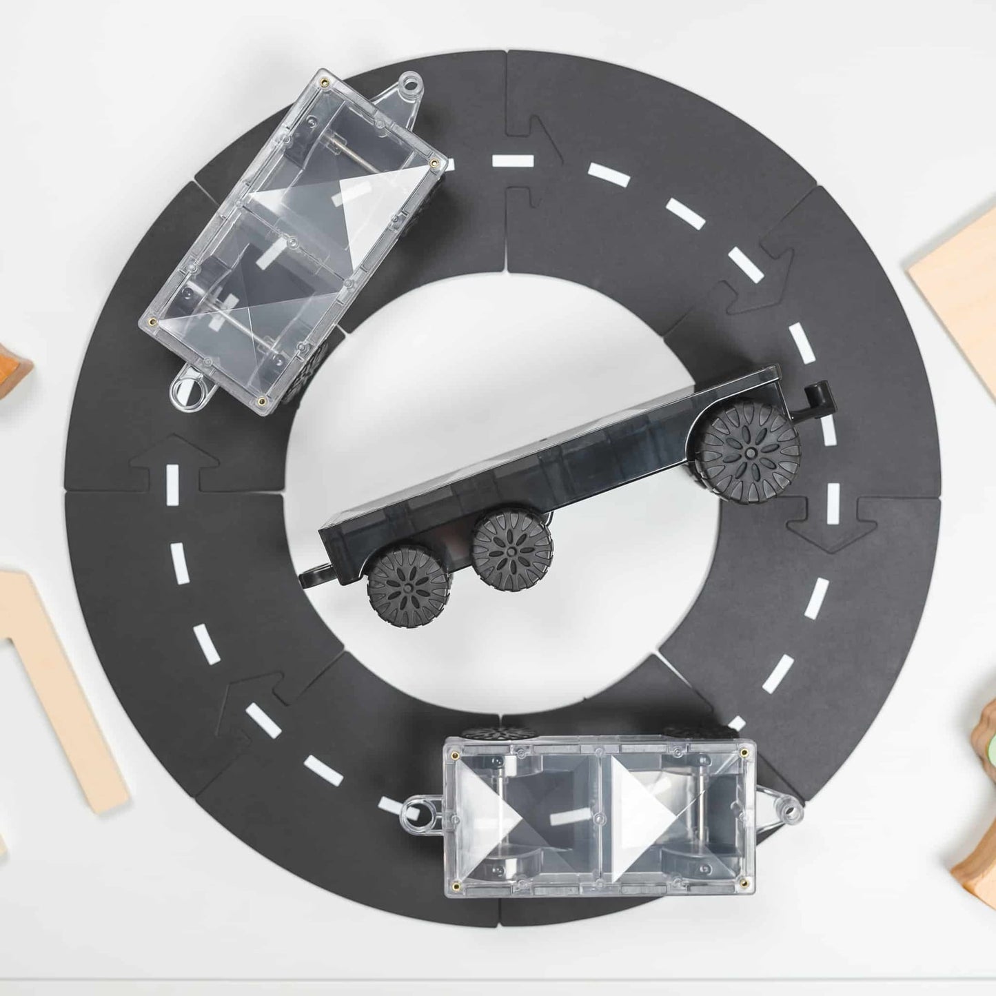 Rainbow Magnetic Tiles Transport Pack