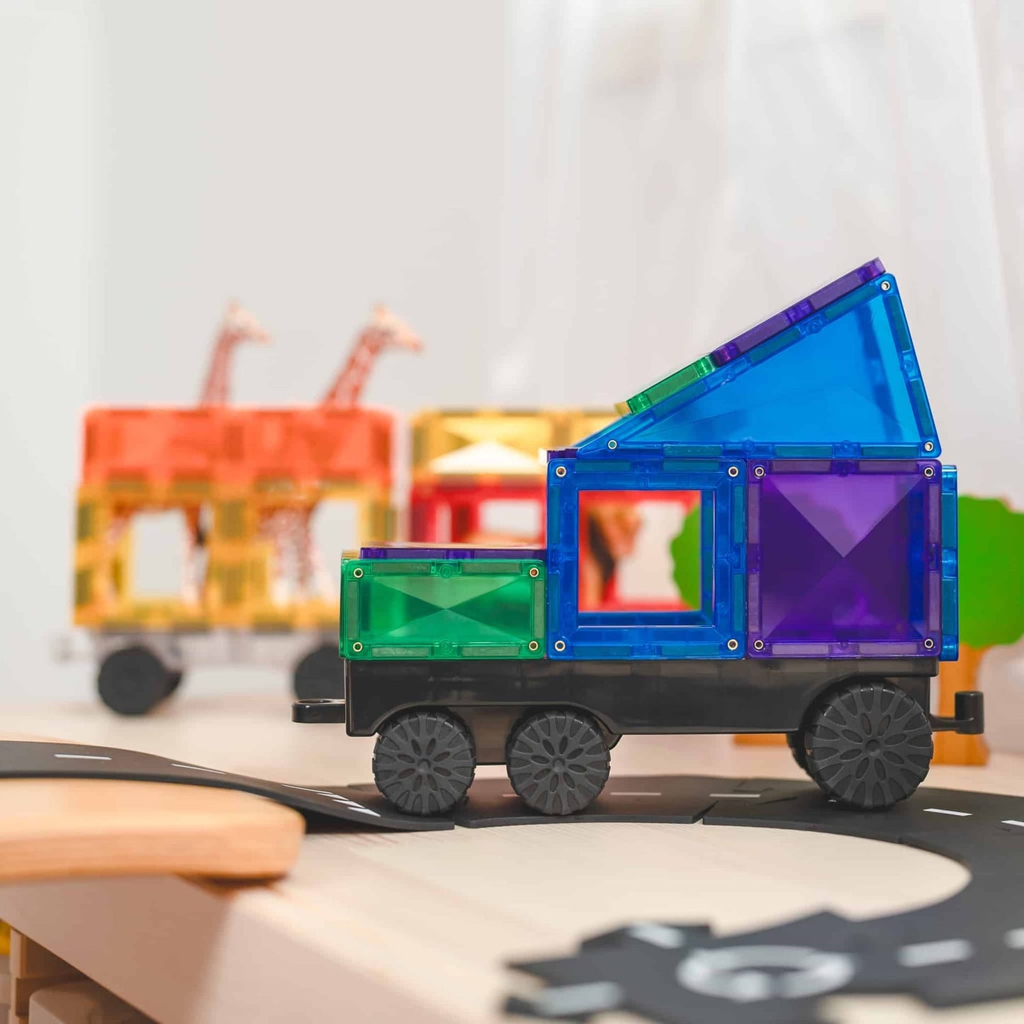 Rainbow Magnetic Tiles Transport Pack